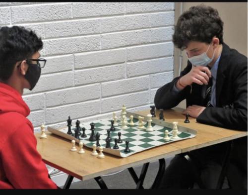 Jugando-al-ajedrez-en-Irlanda